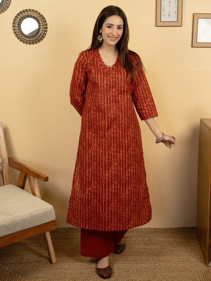 Brick Red Colour Cotton V-Neck Abstract Print Kurta For Women's
