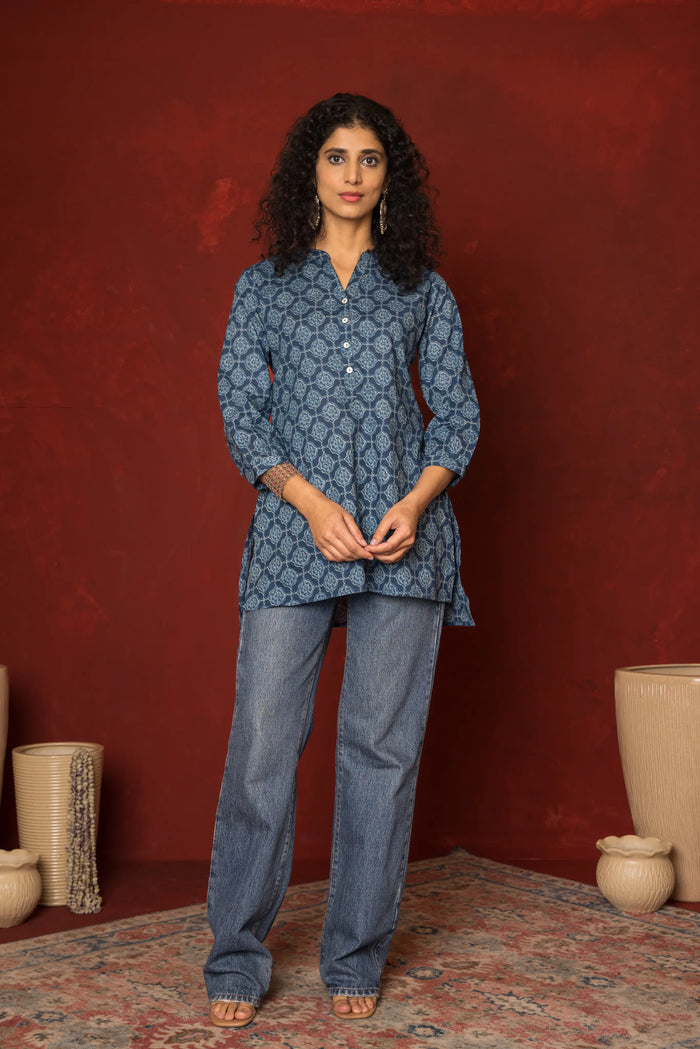 Indigo Cotton Collar Short Top For Women's