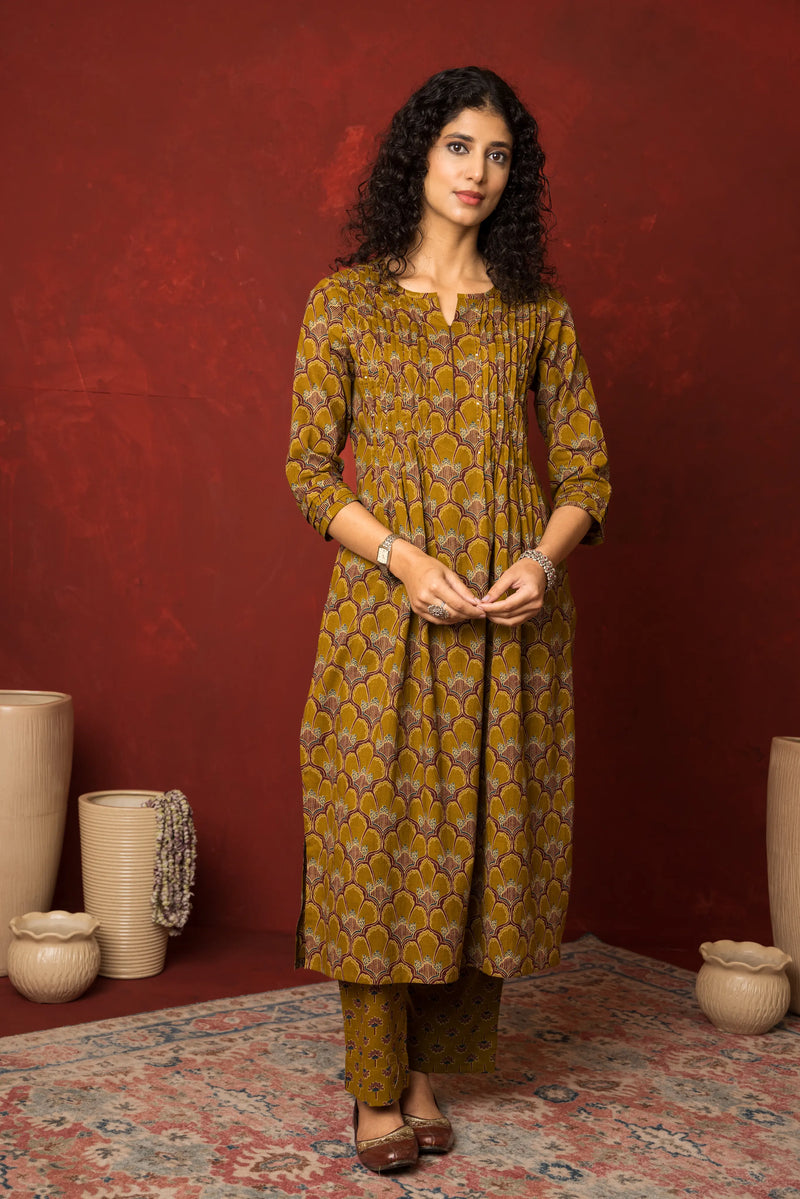 LIGHT BROWN COTTON ROUND JAAL WITH BOOTI KURTA PANT SET