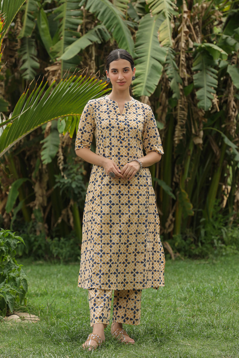 BEIGE WITH MULTICOLOUR COTTON SITTING COLLAR WITH V ALINE KURTA WITH PANT