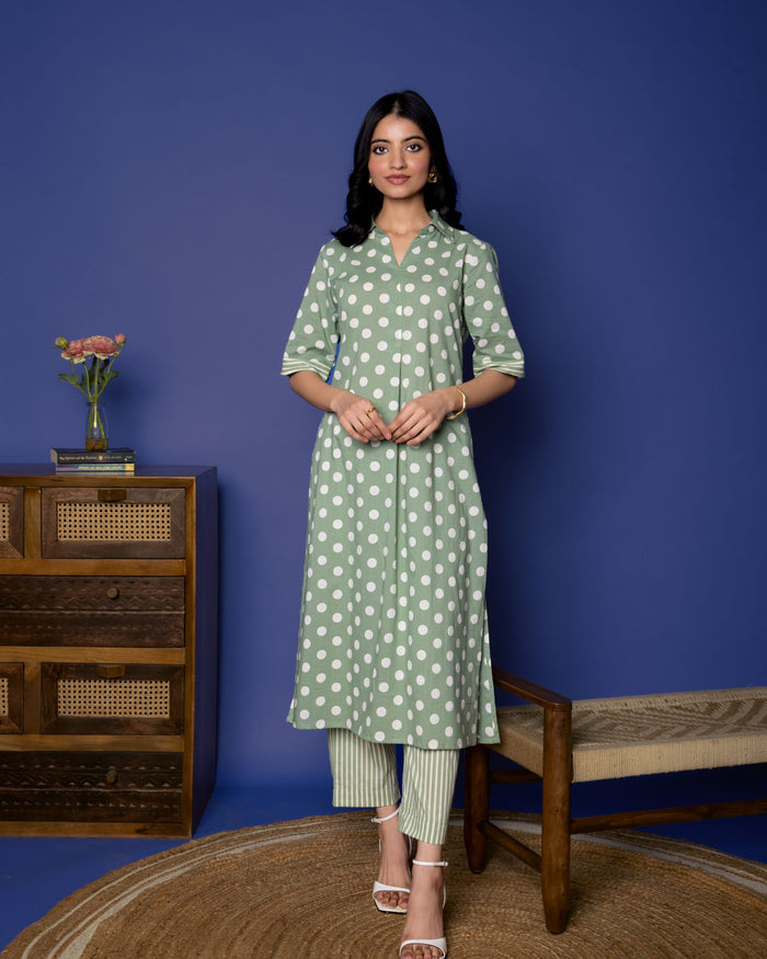 GREEN COTTON COLLAR NECK WITH POLKA PRINT KURTA PANT SET