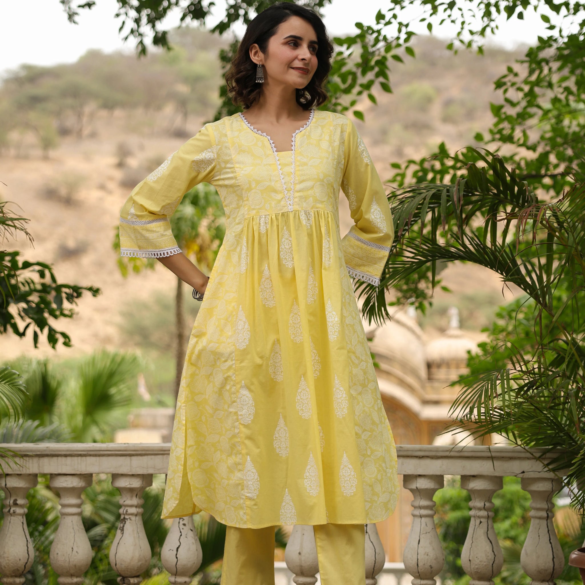 cotton kurta dress Pant Set- Kurta Sets For Women – Vari Mint Strapless Lace-Up Corset stylish ladies kurta design 11.0 Note There may be SIZE:SML
