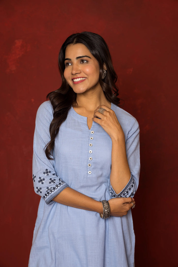 DAKSHA KURTA