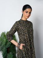 Dark Gray Cotton Collar Neck Daabu Hand Print Kurta For Women's