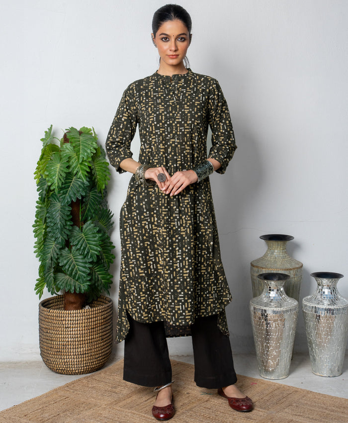 Dark Grey Cotton Collar Neck Daabu Hand Print Kurta For Women's