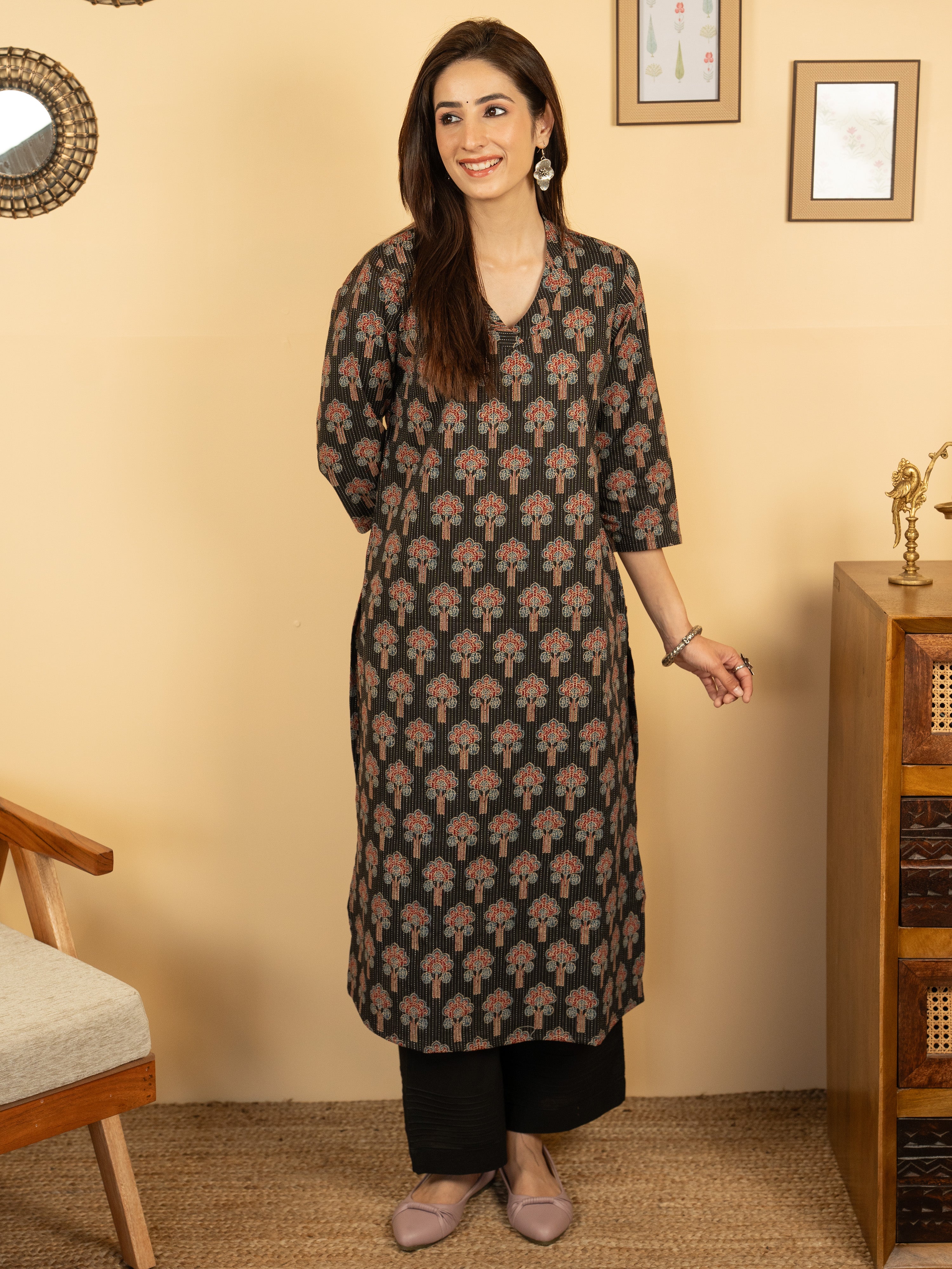 Black Colour Cotton V Neck Kantha With Block Print Kurta For Women's