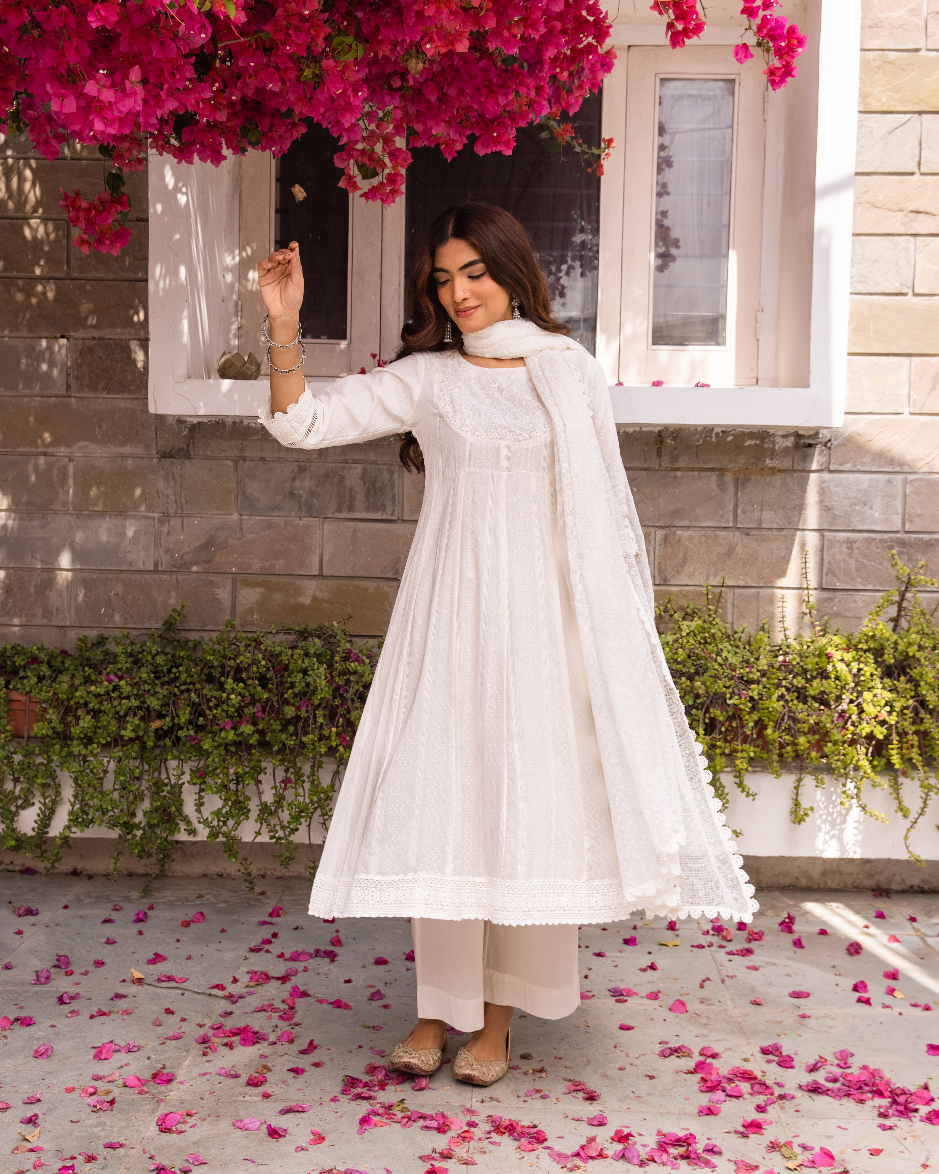 Ivory White Kurta Dupatta (Pant Not Included)