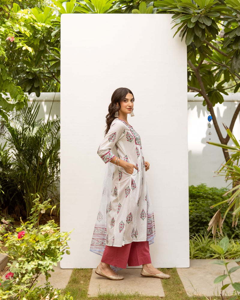 White Handblock Printed Kurta Dupatta Set For Women's