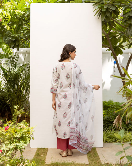 White Handblock Printed Kurta Dupatta Set For Women's
