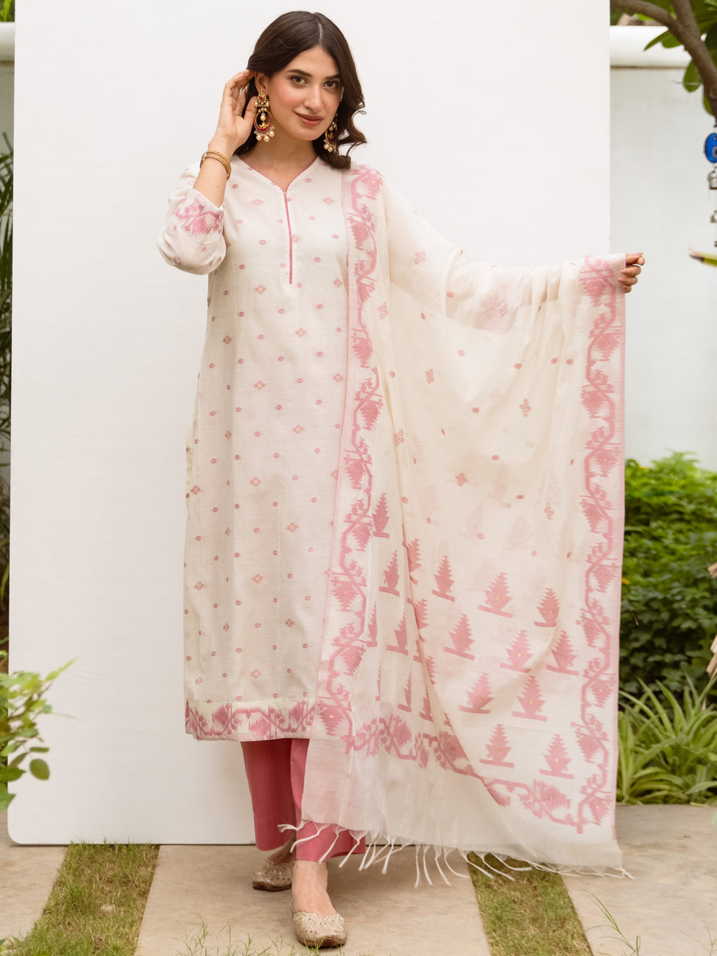 White & Pink Jamdani Kurta Dupatta Set (Pant Not Included)