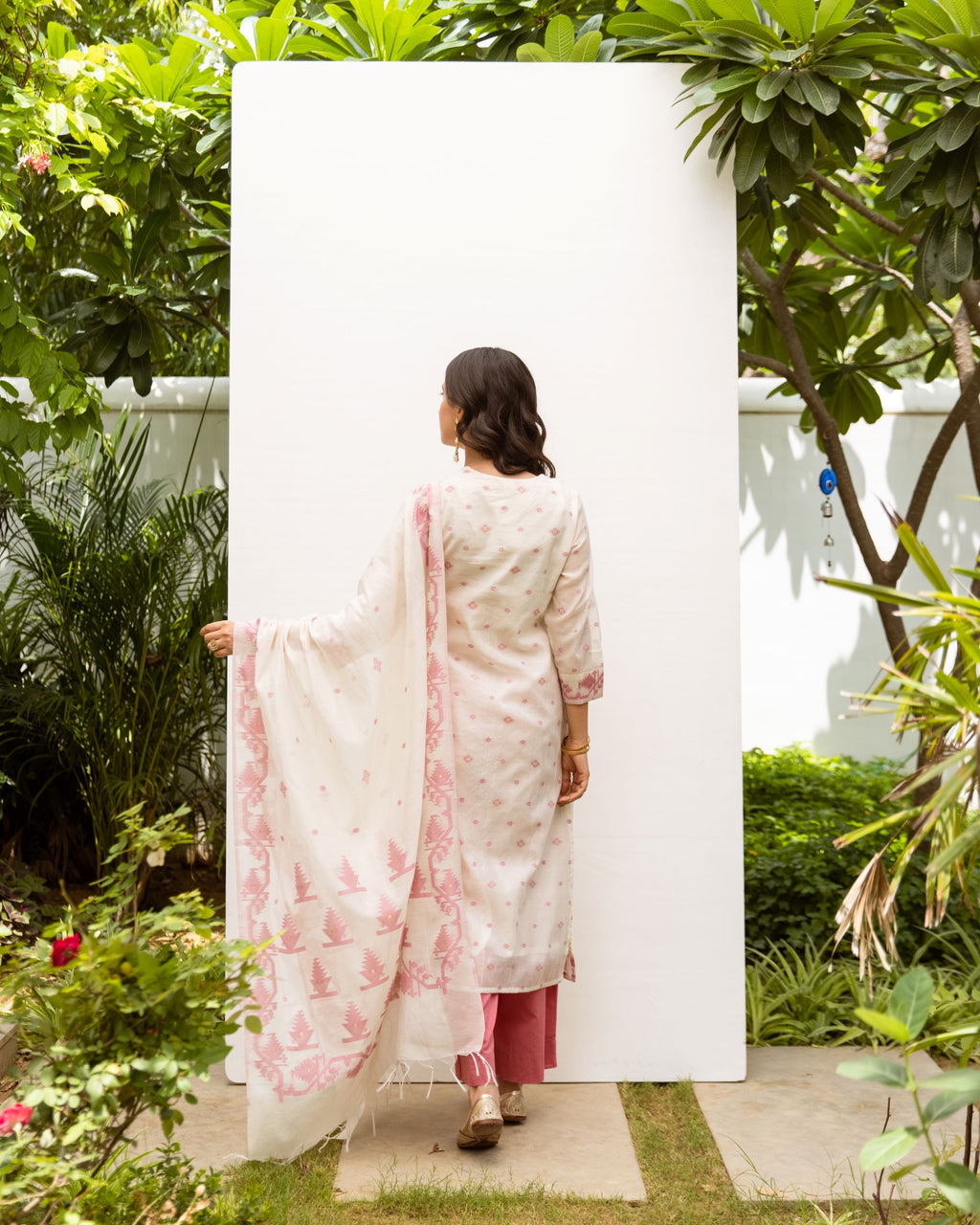 White & Pink Jamdani Kurta Dupatta Set (Pant Not Included)