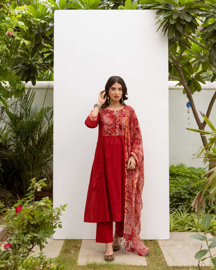 Red Cotton Kurta Dupatta Set For Women's