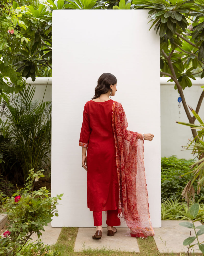 Red Cotton Kurta Dupatta Set For Women's