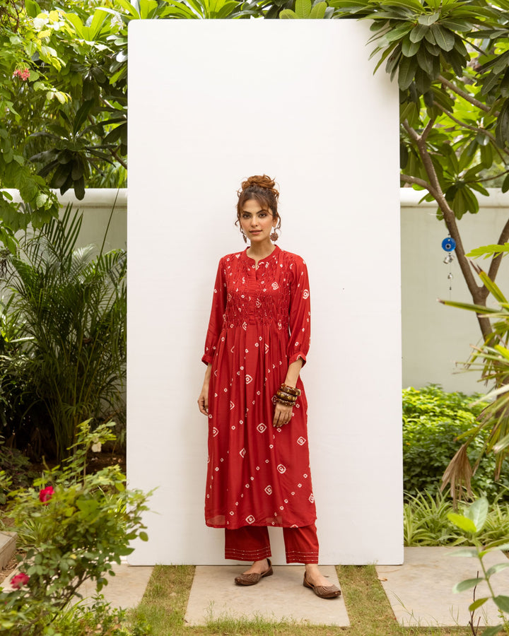 Red Hand Done Bandhani Cotton Silk Kurta Pant Set For Women's