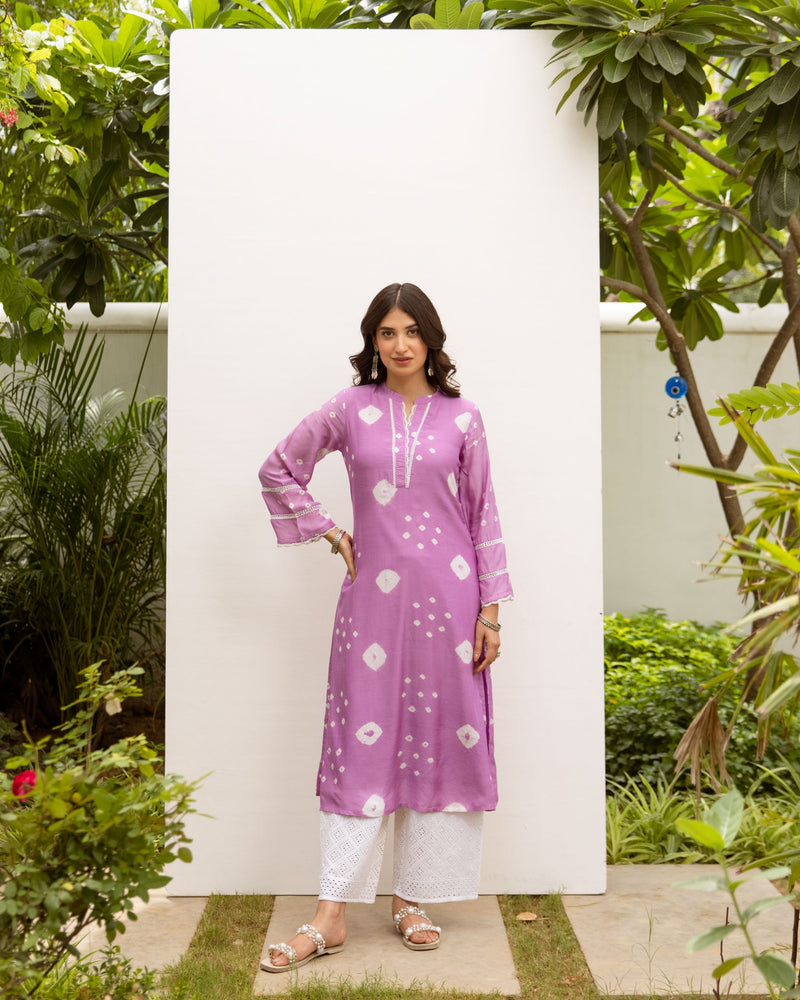 Lavender Hand-done Bandhani Round Neck Kurta For Women's