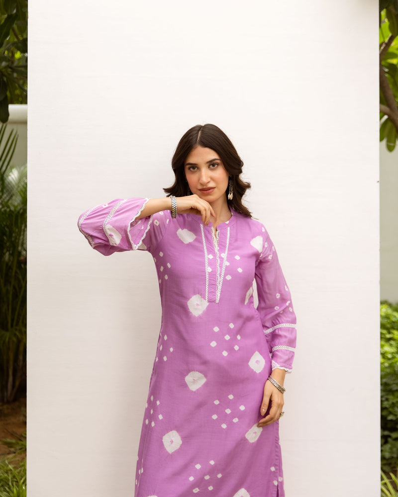 Lavender Hand-done Bandhani Round Neck Kurta For Women's