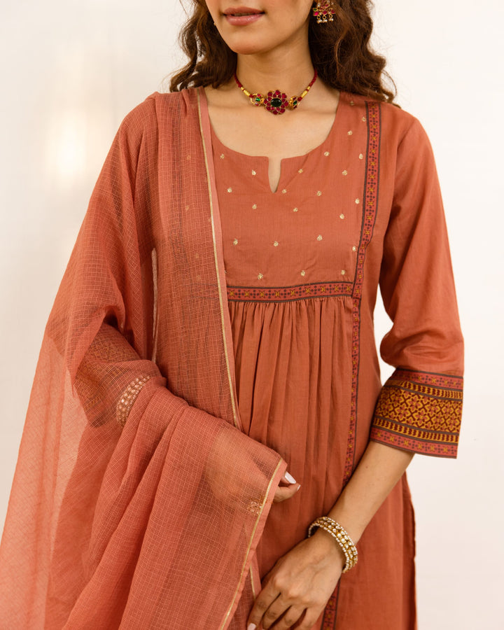 Brick Colored Cotton Salli & Kota Doriya Dupatta Complete Suit Set For Women's