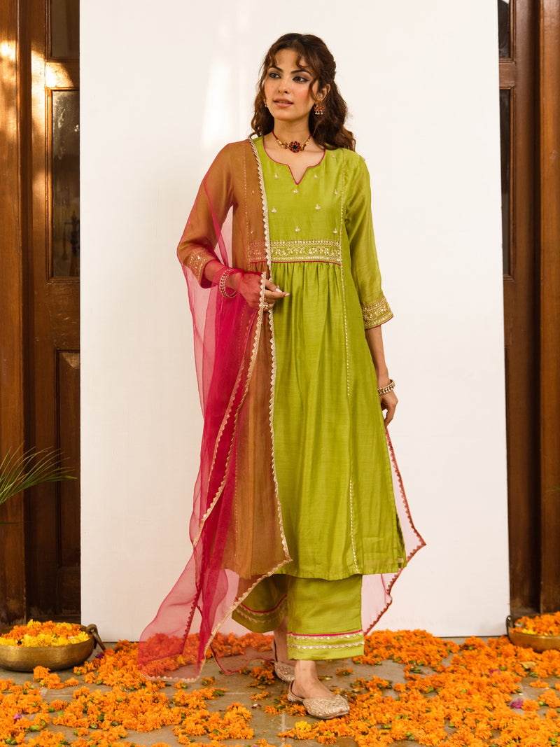 Green And Pink Silk Chanderi Round With V-neck Complete Suit Set For Women's