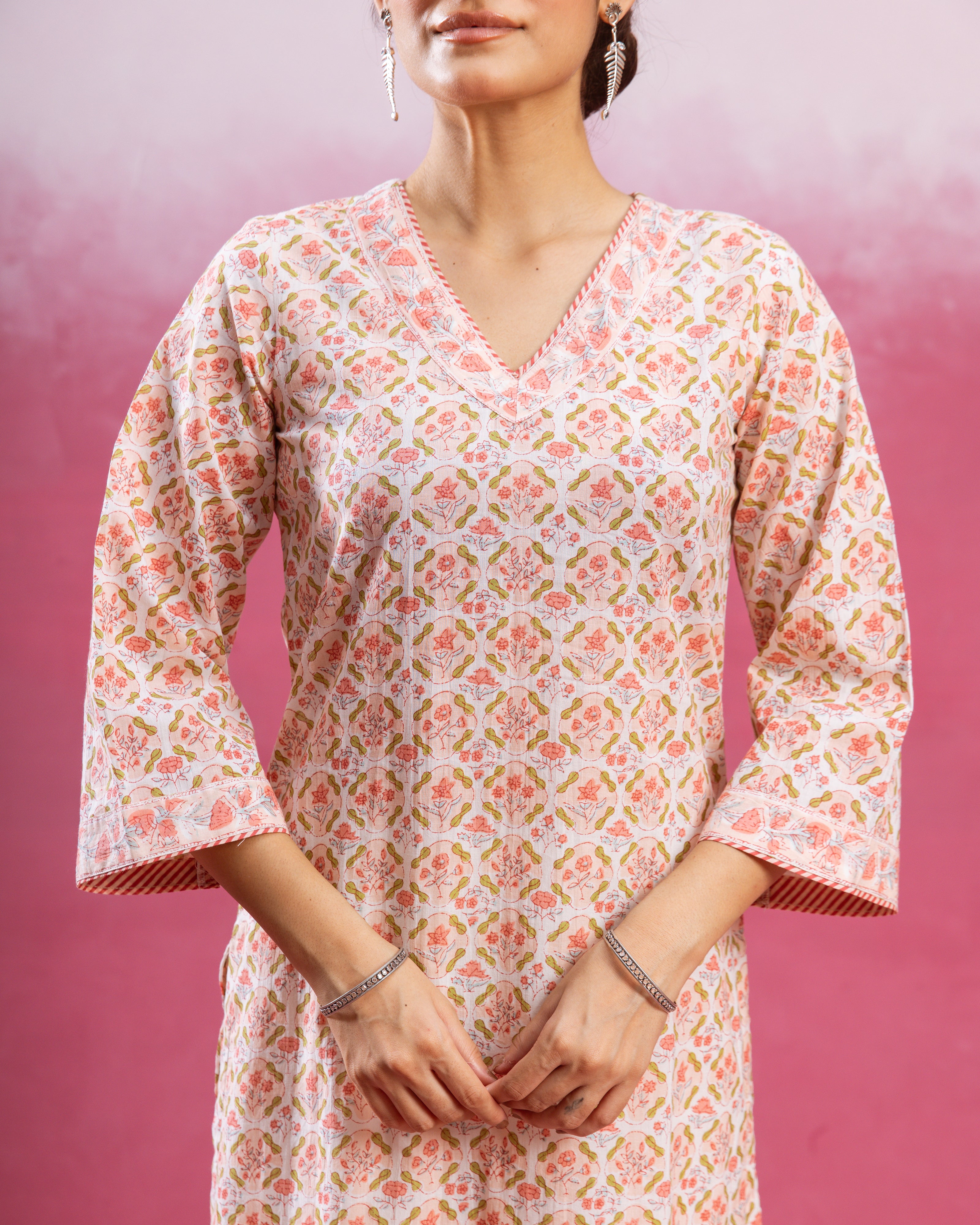White & Peach Kurta (Pant And Dupatta Not Included)