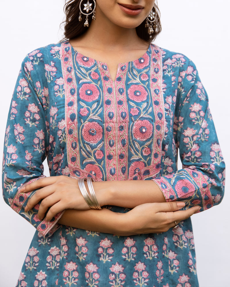 Blue Cotton Round Neck Handblock Kurta For Women's