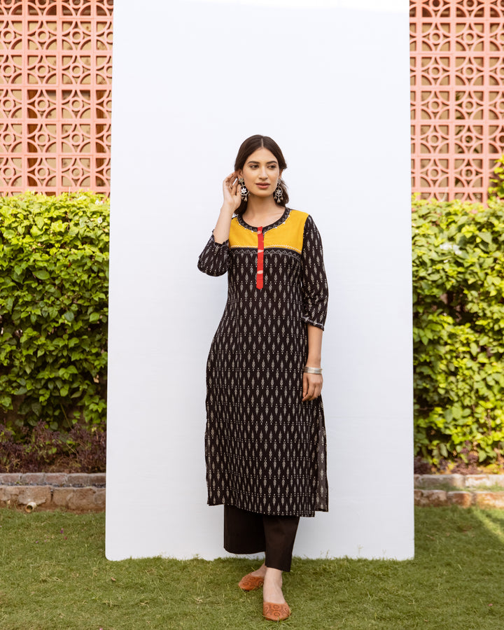 Black Cotton Round Neck Printed Kurta For Women's