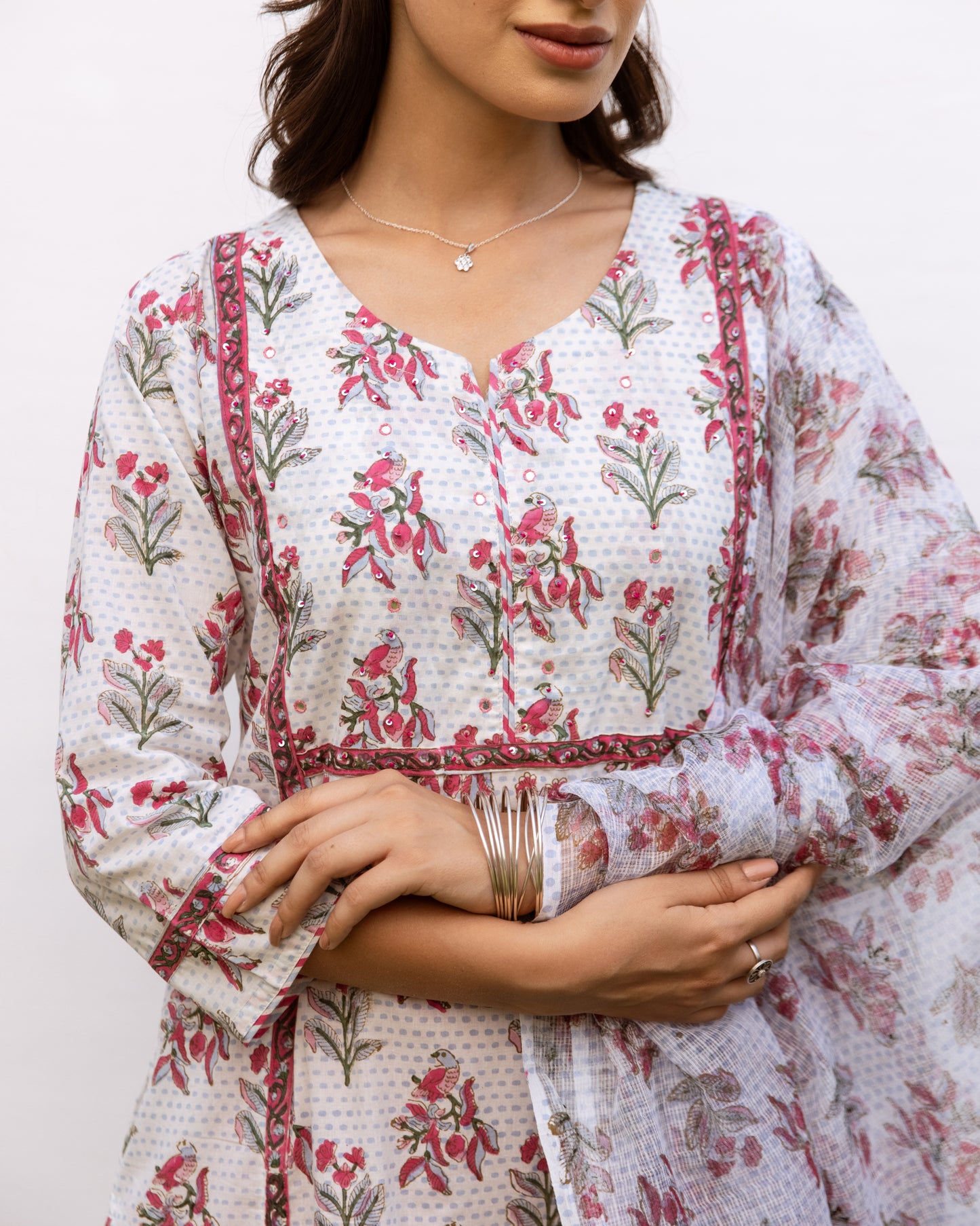 WHITE KURTA COTTON - DUPATTA -KOTA DORIYA ROUND NECK HANDBLOCK KURTA DUPATTA FOR WOMEN'S