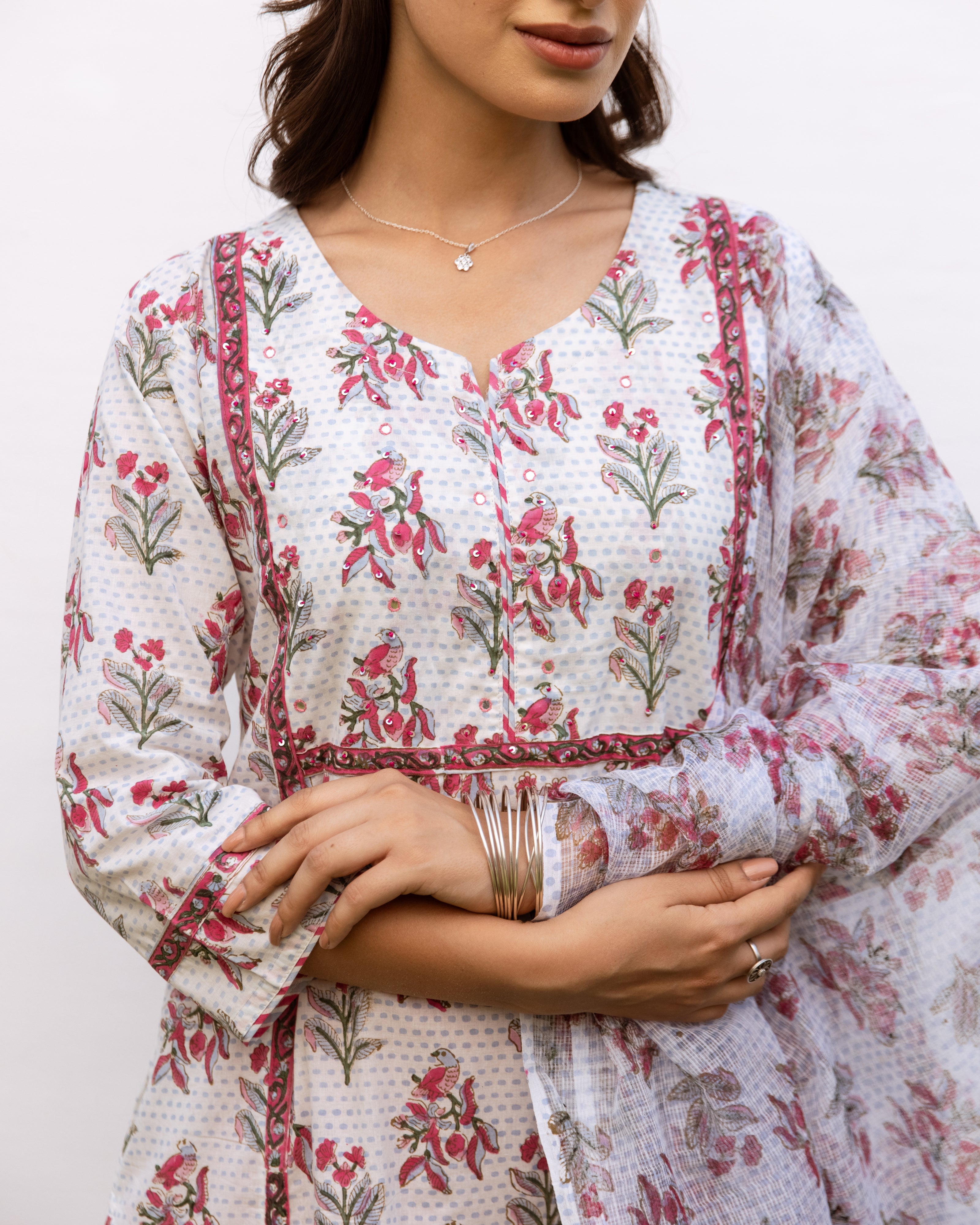 White Cotton Round Neck Handblock Printed Kurta Dupatta Set (Pant Not Included)