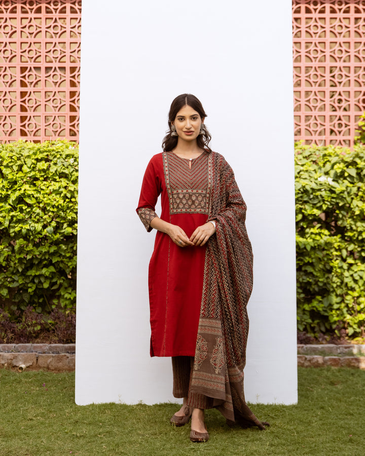 RED KURTA-COTTON ROUND NECK FULL SET FOR WOMAN'S