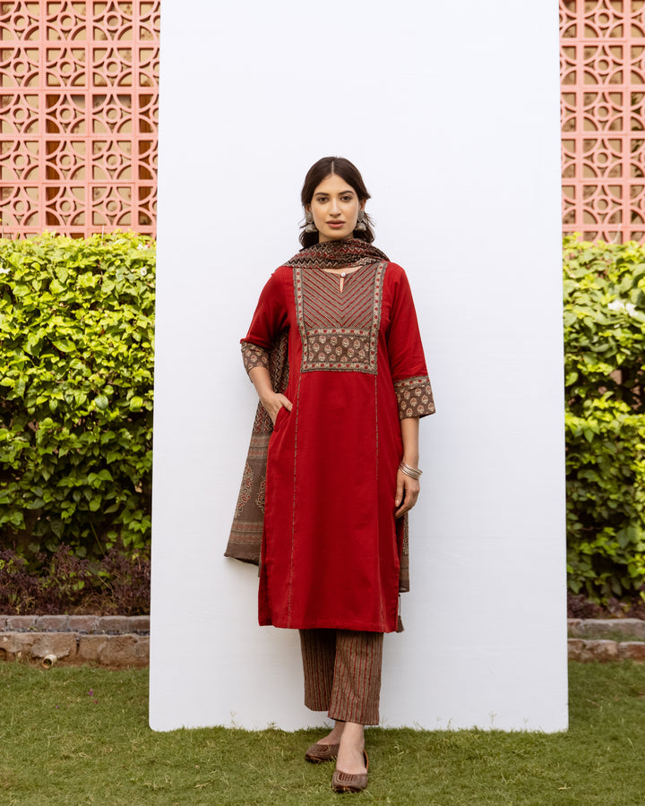 RED KURTA-COTTON ROUND NECK FULL SET FOR WOMAN'S