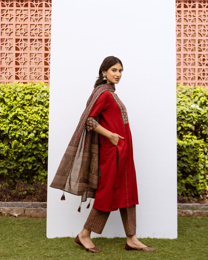 Red Cotton Round Neck Complete Suit Set For Women's