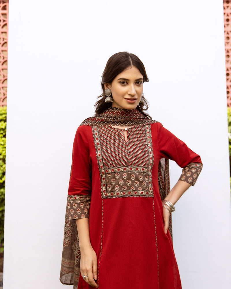 Red Cotton Round Neck Complete Suit Set For Women's