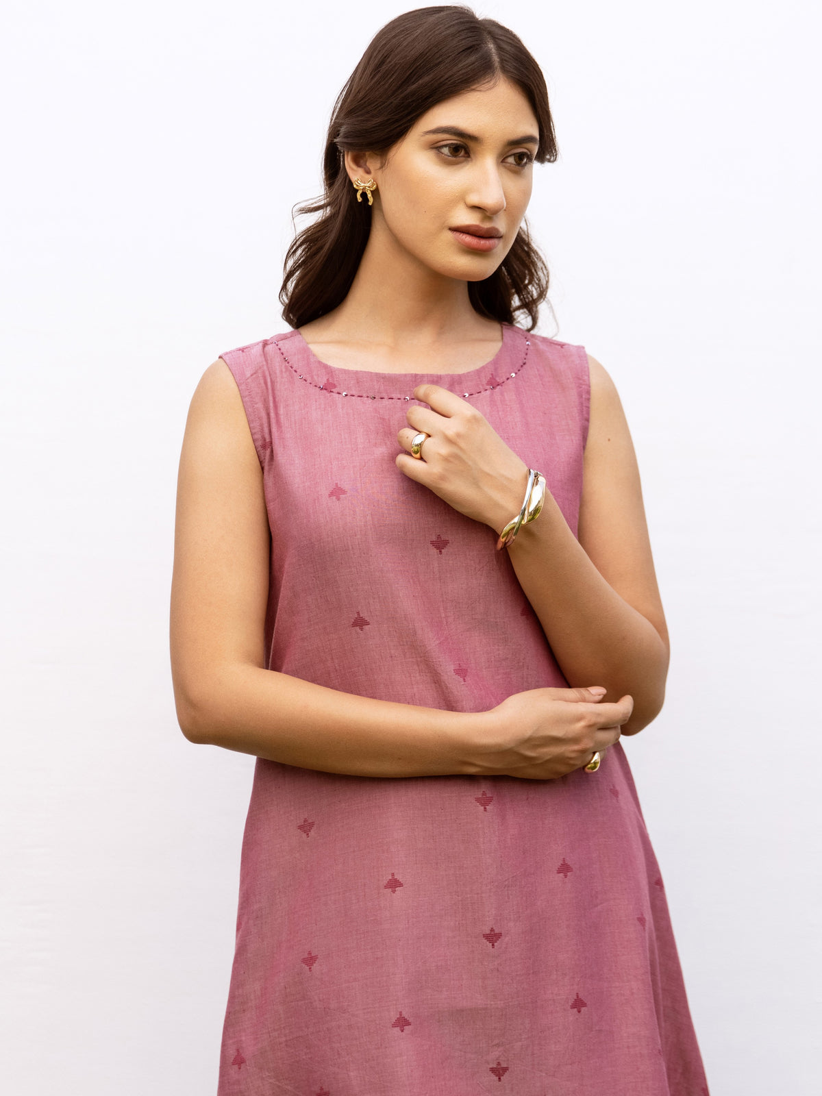 Dusty Rose Pink Cotton Handloom Sleeveless Kurta Pant Set For Women's
