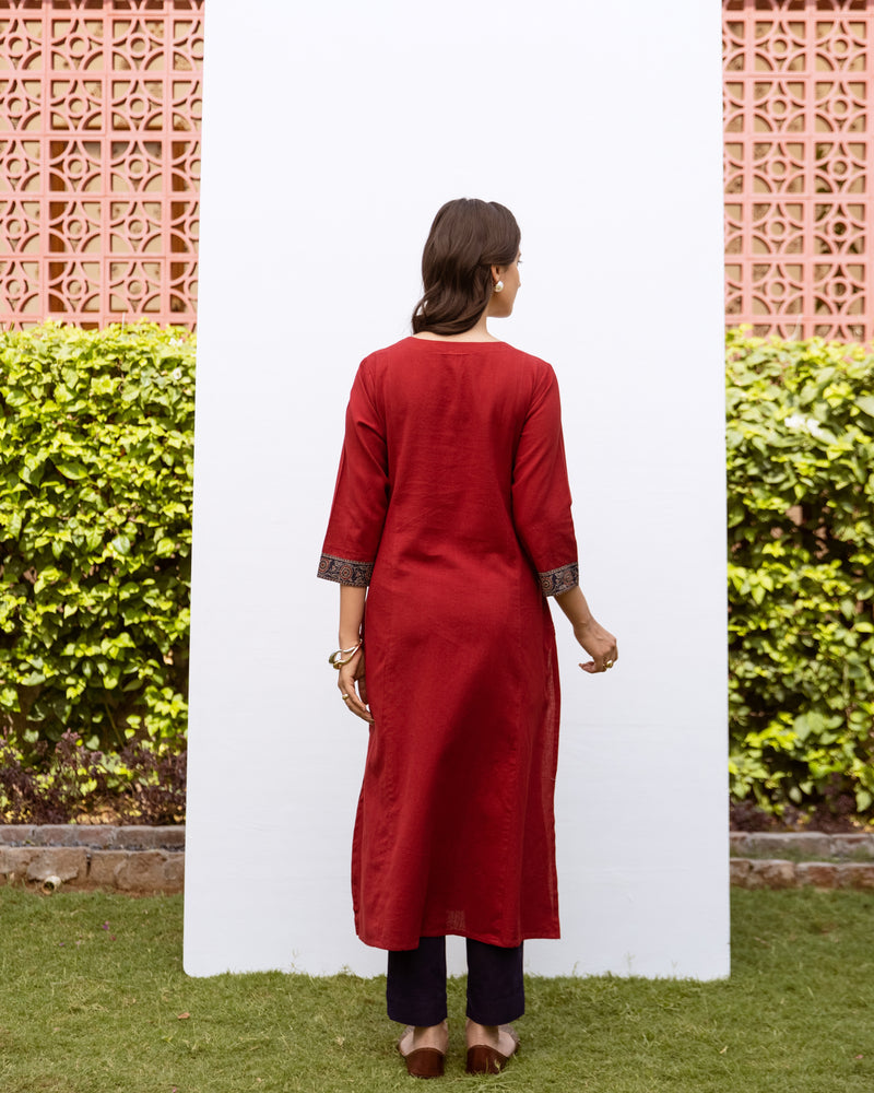Red Cotton Flax Round With V-Neck Kurta For Women's