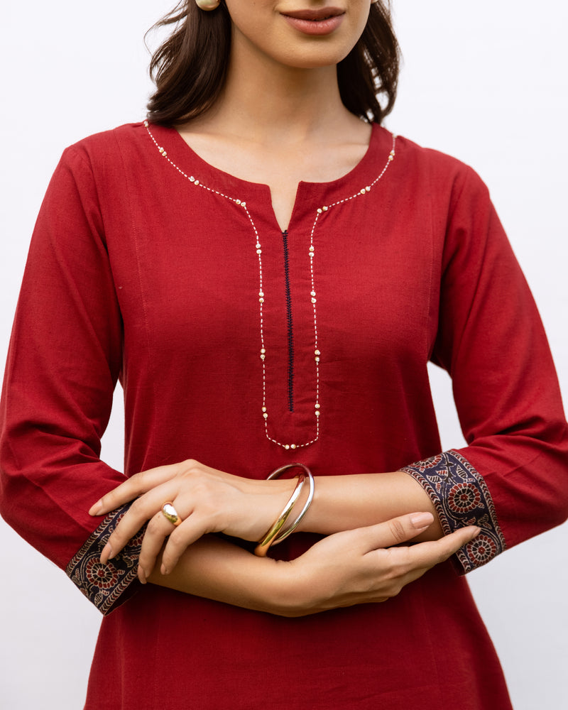 Red Cotton Flax Round With V-Neck Kurta For Women's