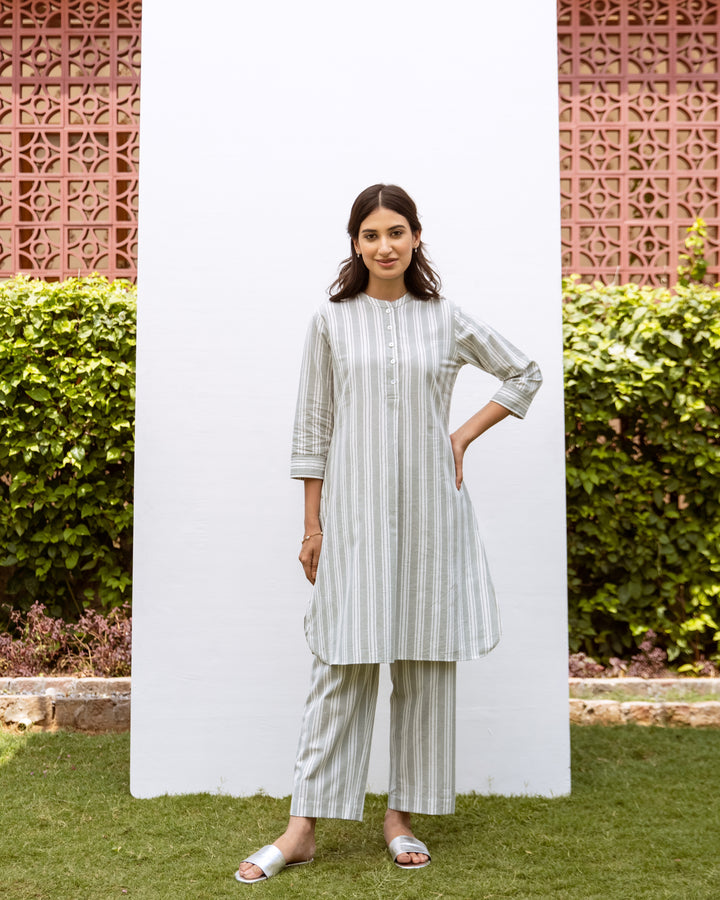 Off White Cotton Handloom Round Collar Neck Kurta Pant Set For Women's