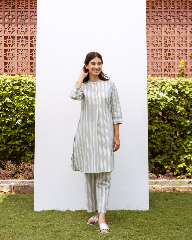 Off White Cotton Handloom Round Collar Neck Kurta Pant Set For Women's