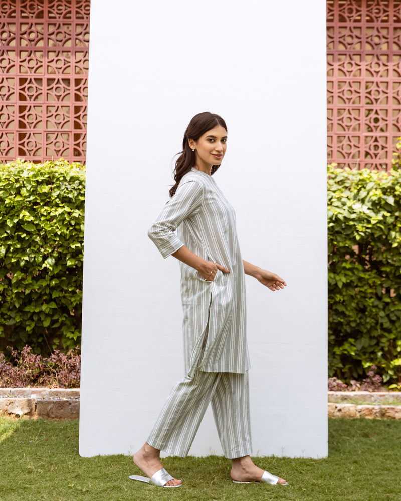 Off White Cotton Handloom Round Collar Neck Kurta Pant Set For Women's