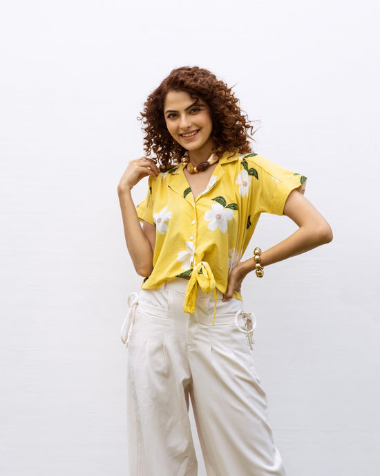 Yellow Cotton Collar Floral Print Short Top For Women's
