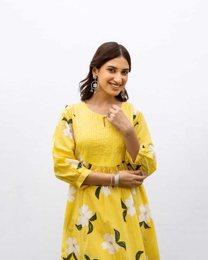 Yellow Cotton Round Neck Floral Print Kurta Pant Set For Women's