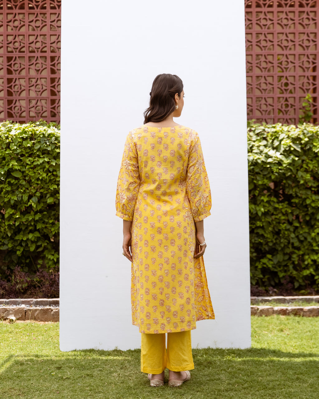 Yellow Cotton Floral Print Round Neck Kurta Pant Set for Women's
