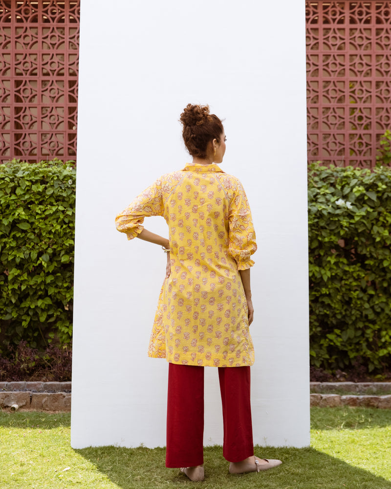 Yellow Cotton Collar With V-Neck Floral Print Kurta For Women's