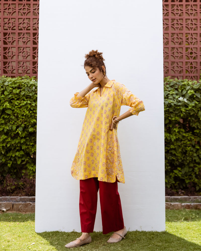 Yellow Cotton Collar With V-Neck Floral Print Kurta For Women's