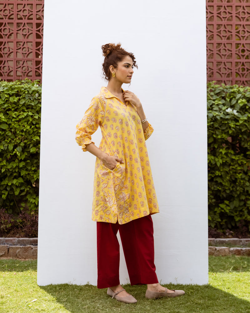Yellow Cotton Collar With V-Neck Floral Print Kurta For Women's