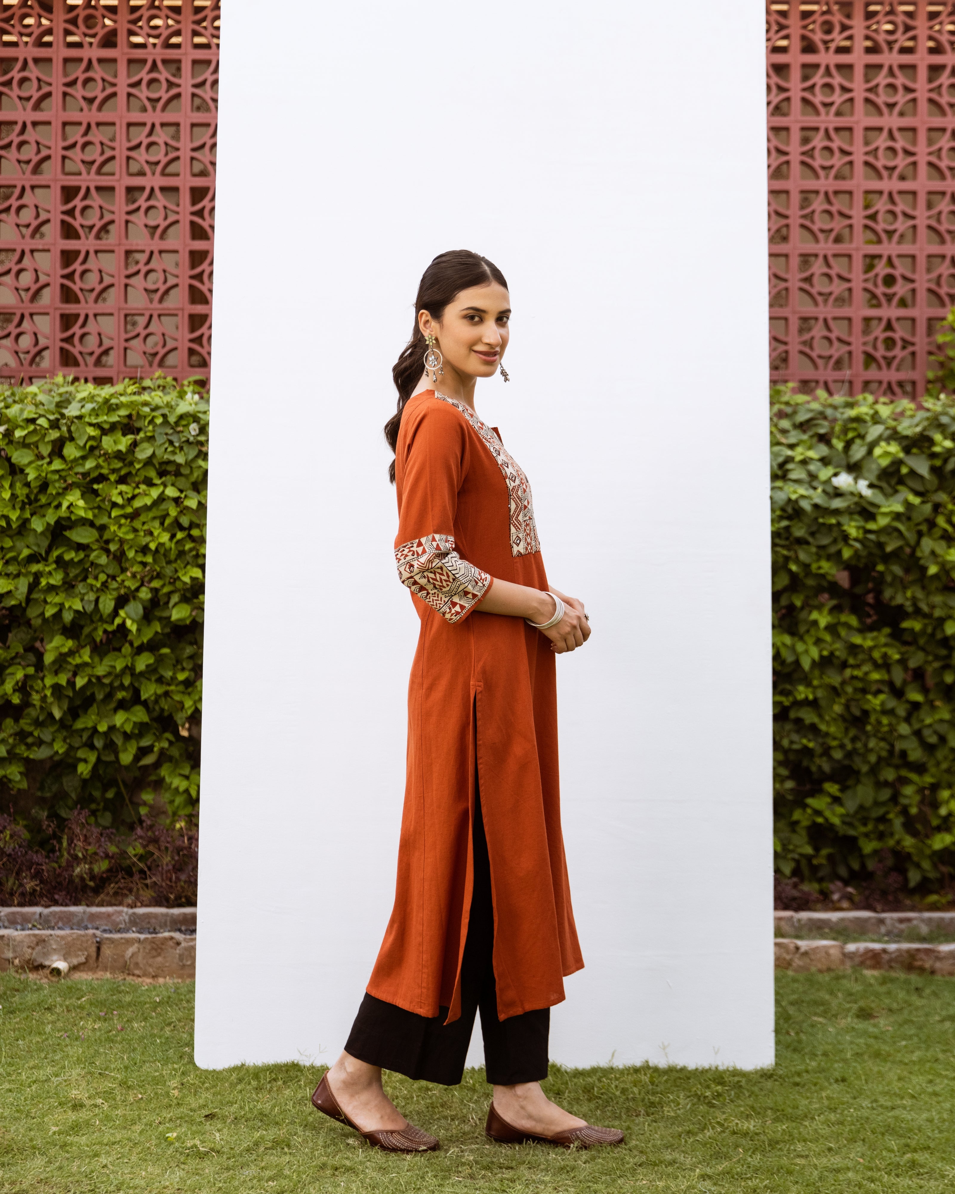 Rust Cotton Flax Round With V-Neck Kurta For Women's