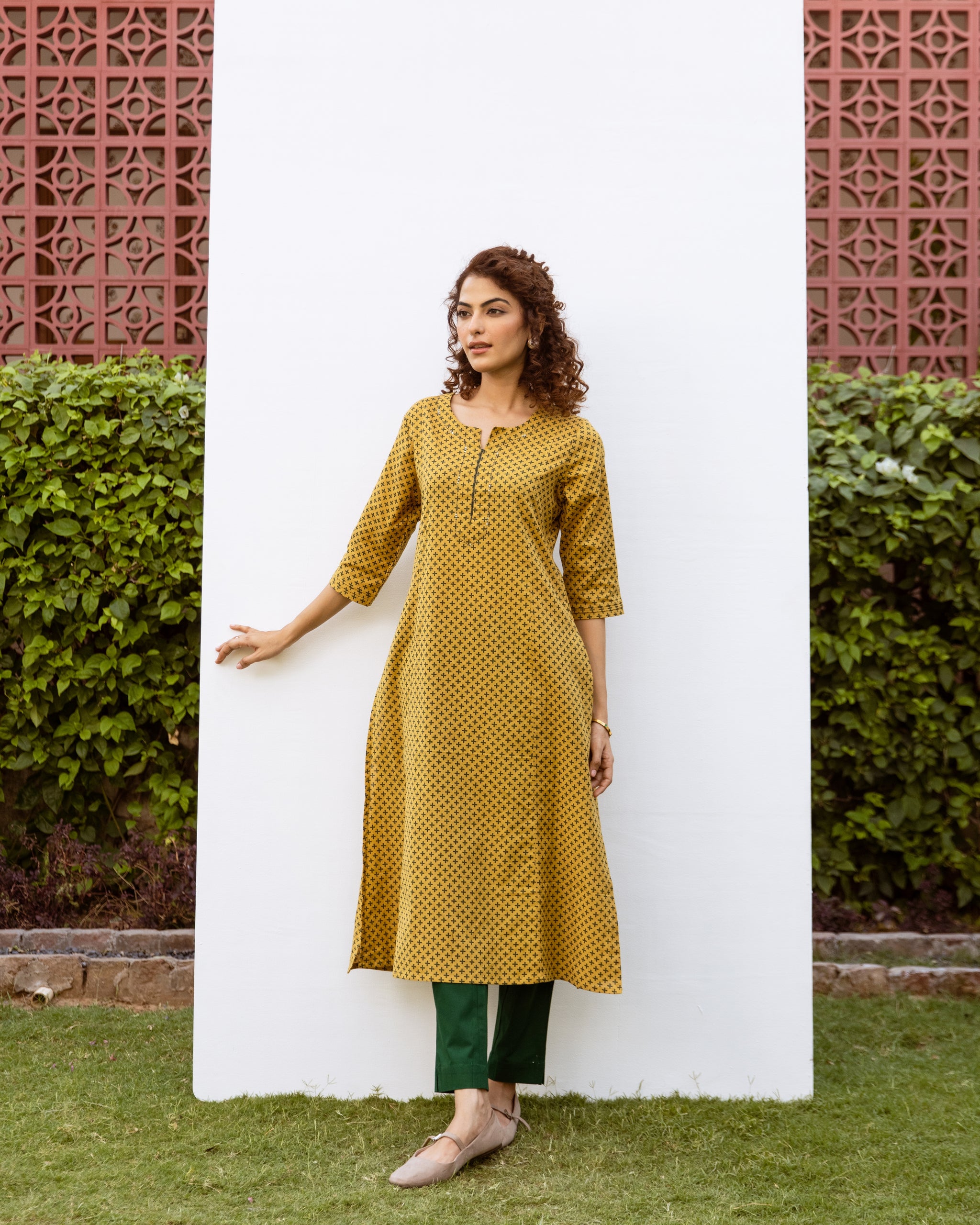 Mustard Yellow Cotton Round Neck Printed Kurta For Women's