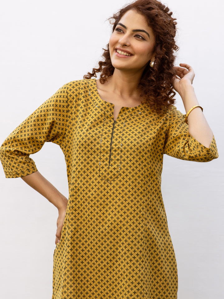 Mustard Yellow Cotton Round Neck Printed Kurta For Women's