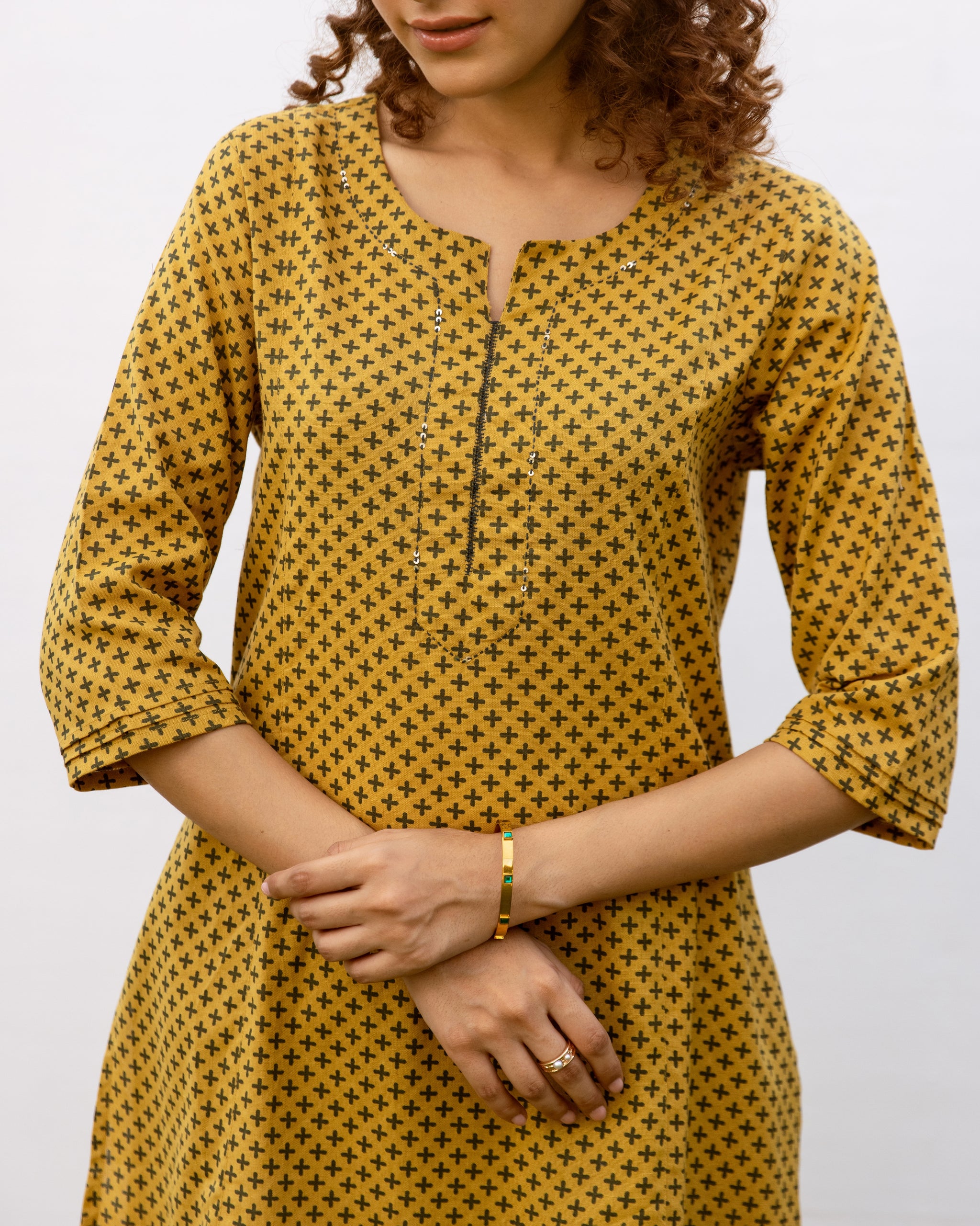 Mustard Yellow Cotton Round Neck Printed Kurta For Women's