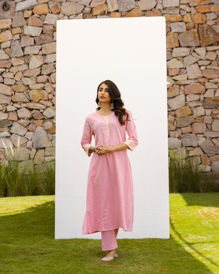 Pink Cotton Flax Round Neck Kurta Pant Set For Women's