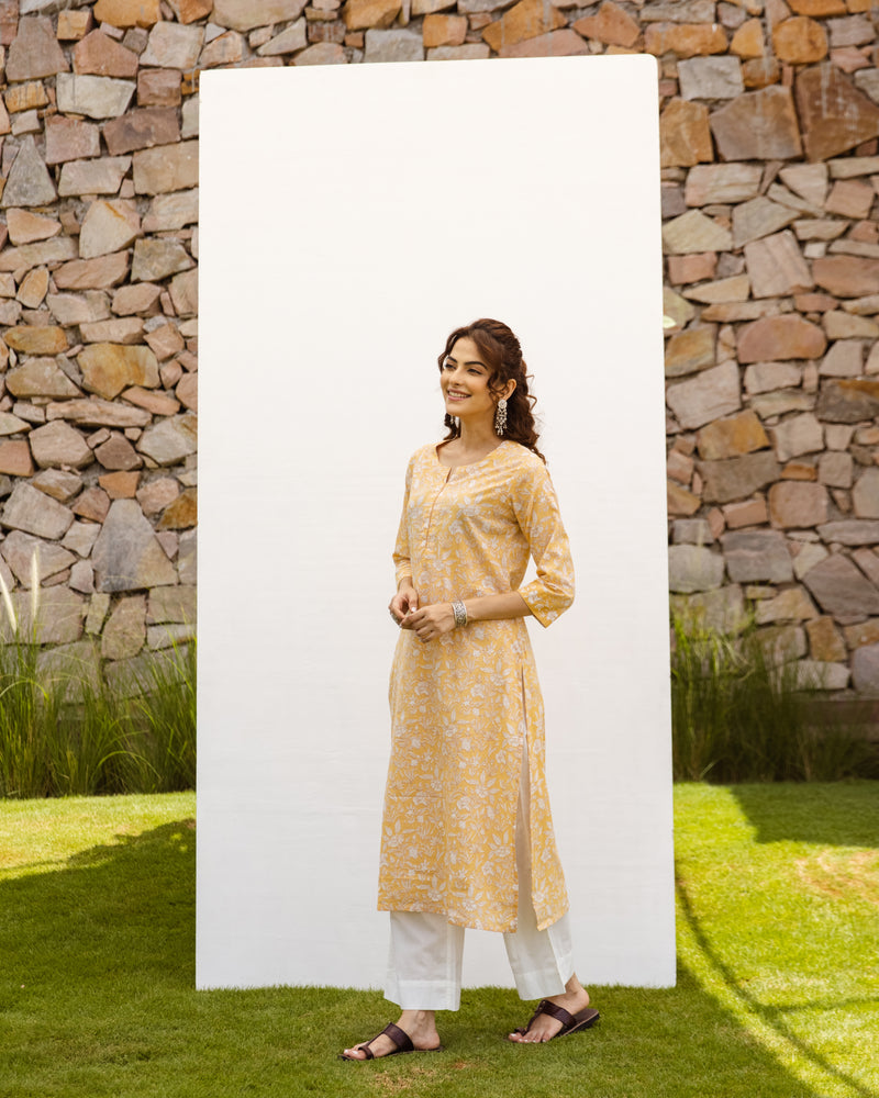 Soft Yellow Cotton Round Neck Printed Kurta For Women's