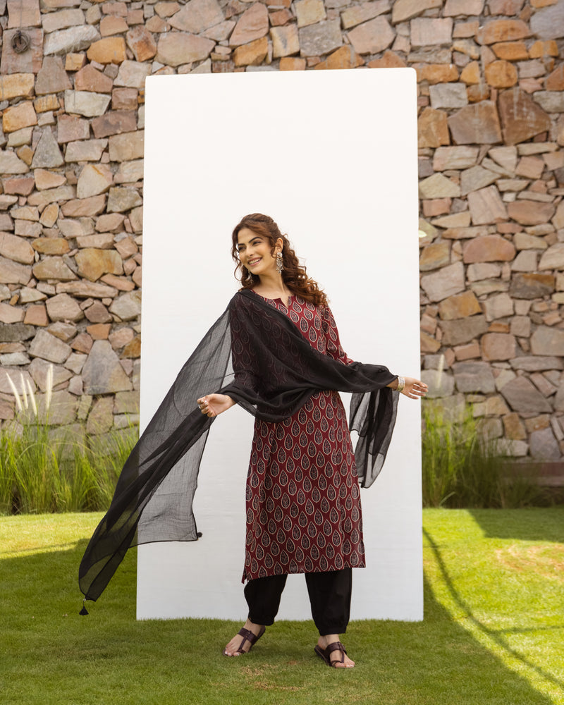 Maroon Cotton Round Neck Printed Kurta For Women's